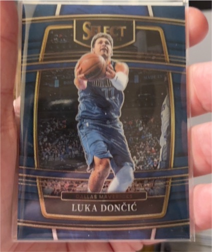 2021-22 Panini Select #12 Luka Dončić — front