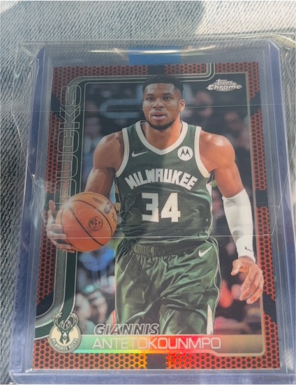 2025-26 Topps Chrome #137 Giannis Antetokounmpo — front