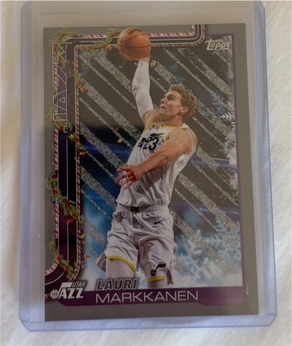 2025-26 Topps Holiday #H101 Lauri Markkanen — front