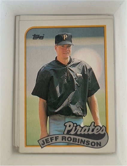 1989 Topps #681 Jeff Robinson — front