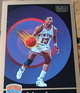 1993-94 SkyBox Premium #13 John Starks — front