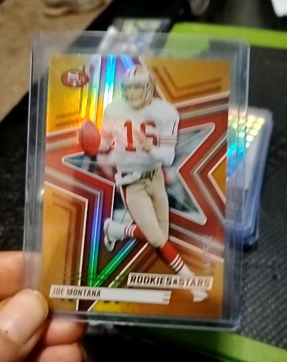 2025 Panini Rookies & Stars #22 Joe Montana — front