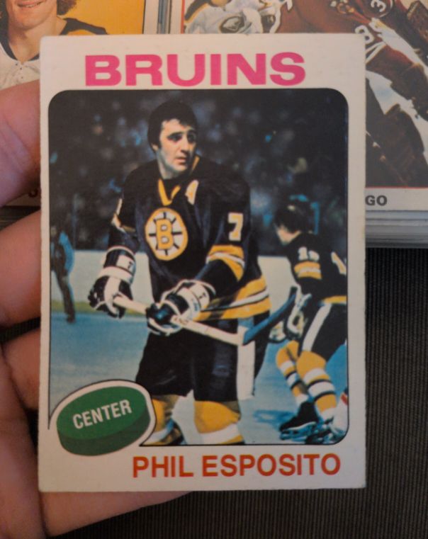 1975 Topps #200 Phil Esposito — front
