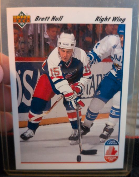 1991-92 Upper Deck #33 Brett Hull — front