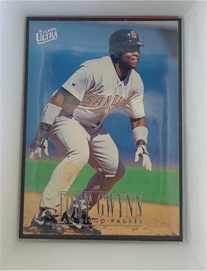 1996 Fleer Ultra #284 Tony Gwynn — front