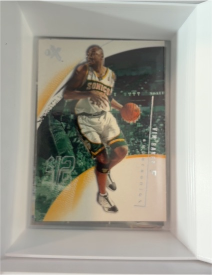2001-02 E-X #49 Vin Baker — front