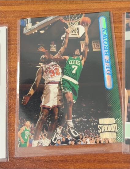 1996-97 Topps Stadium Club #9 Dee Brown — front
