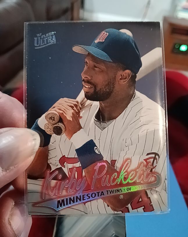 1997 Fleer Ultra #93 Kirby Puckett — front