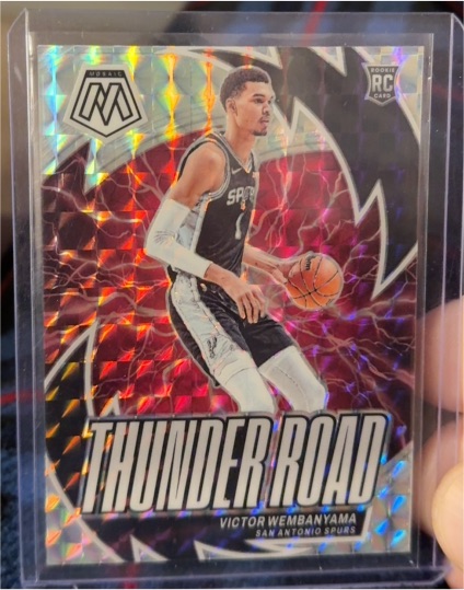 2023-24 Panini Mosaic Thunder Road #8 Victor Wembanyama — front