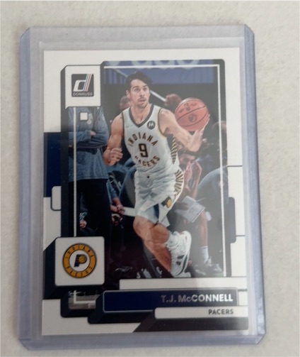 2022-23 Panini Donruss #51 T.J. McConnell — front