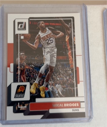 2022 Donruss #135 Mikal Bridges Phoenix Suns — front