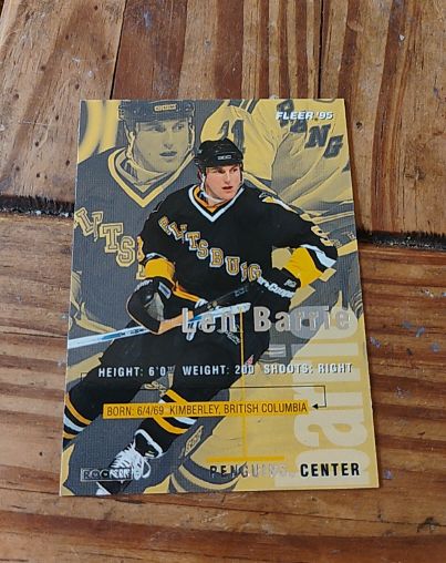 1995 Fleer #161 Len Barrie — front