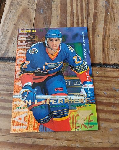 1994-95 Fleer #189 Ian Laperriere — front