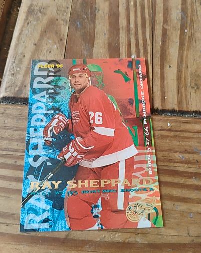 1994-95 Fleer #65 Ray Sheppard — front