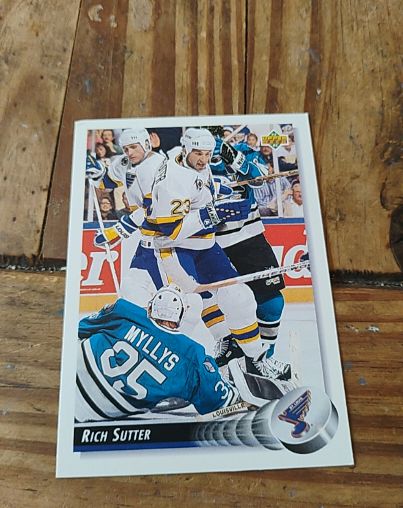 1992-93 Upper Deck #143 Rich Sutter — front
