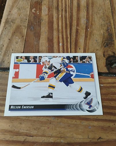 1992-93 Upper Deck #166 Nelson Emerson — front