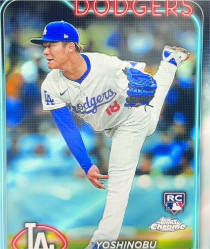 2024 Topps Chrome #18 Yoshinobu Yamamoto — front