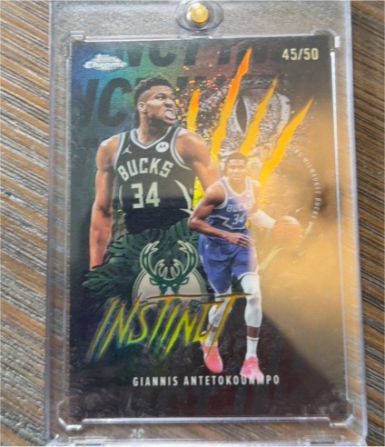 2025-26 Topps Chrome #INS-4 Giannis Antetokounmpo Instinct — front
