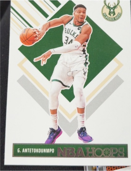 2024-25 Panini NBA Hoops #285 Giannis Antetokounmpo — front