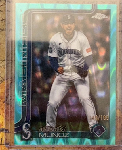 2025 Topps Chrome Update #USC108 Andrés Muñoz — front