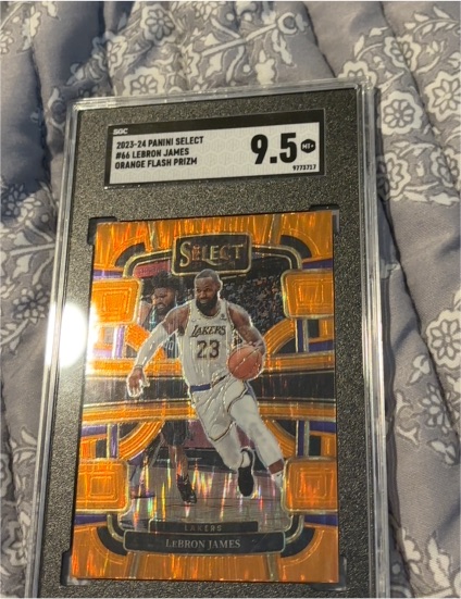 2023-24 Panini Select #66 LeBron James Orange Flash Prizm — front