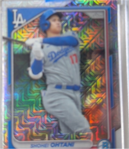2024 Bowman Chrome #33 Shohei Ohtani Mojo Refractor Los Angeles Dodgers — front