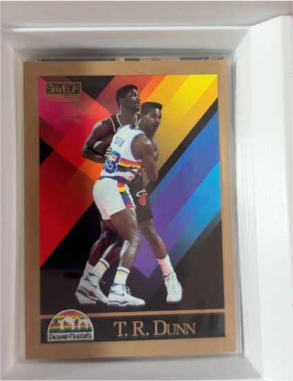 1990-91 SkyBox #378 T.R. Dunn — front