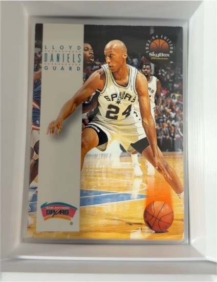 1993-94 SkyBox Premium #163 Lloyd Daniels — front