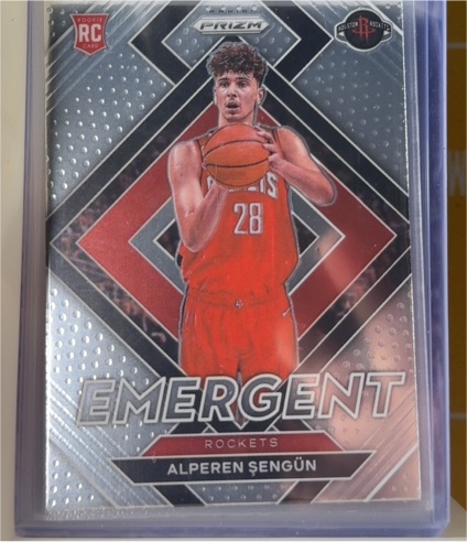 2021-22 Panini Prizm Emergent #28 Alperen Şengün Rookie — front