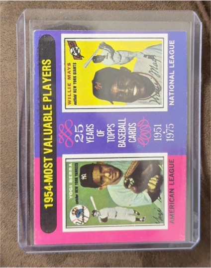 1975 Topps #192 Most Valuable Players Willie Mays, Yogi Berra — front