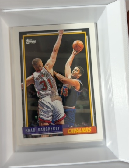 1992-93 Topps #352 Brad Daugherty — front