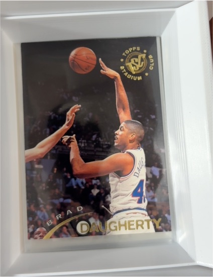 1994-95 Topps Stadium Club #11 Brad Daugherty — front
