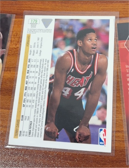 1994-95 Upper Deck #179 Terry Davis — front