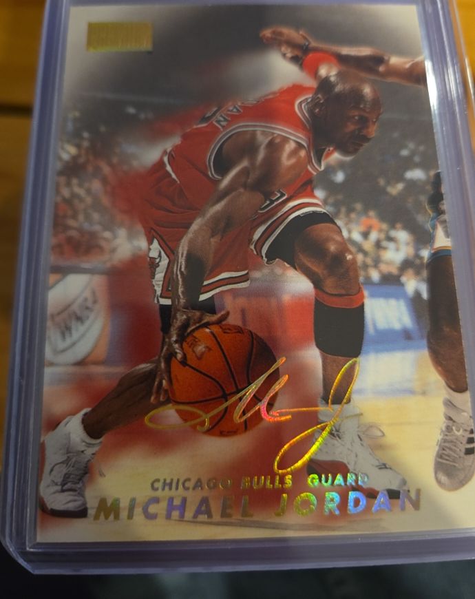 1998-99 Skybox Premium #23 Michael Jordan — front