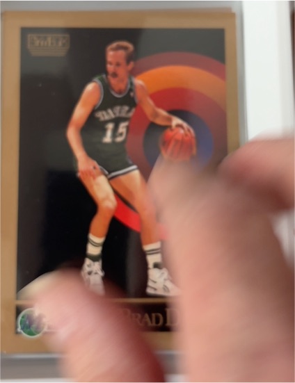 1990-91 SkyBox #62 Brad Davis — front