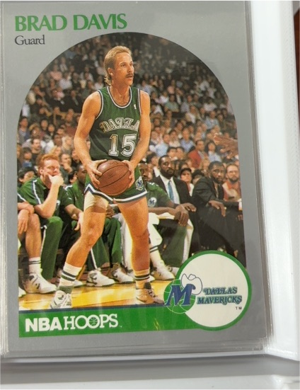 1990-91 NBA Hoops #84 Brad Davis — front