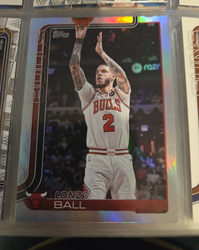 2025-26 Topps #39 Lonzo Ball — front