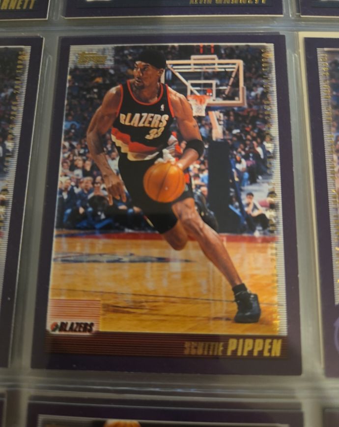 2000-01 Topps #30 Scottie Pippen — front