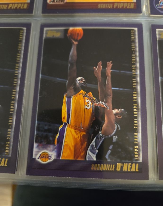 2000-01 Topps #10 Shaquille O'Neal — front