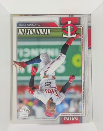 2022 Topps #576 Byron Buxton — front