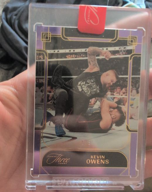 2022 Panini Select WWE #32 Kevin Owens — front