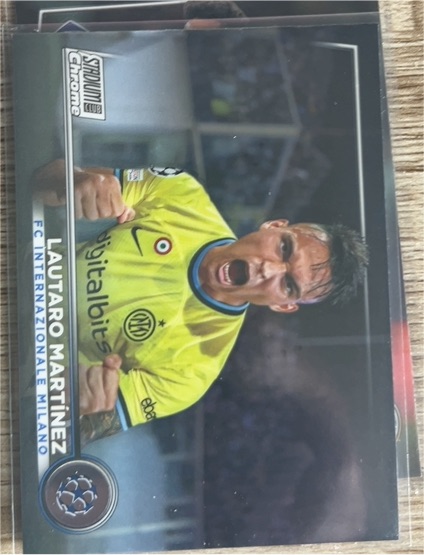 2022-23 Topps Stadium Club Chrome UEFA #100 Lautaro Martinez — front
