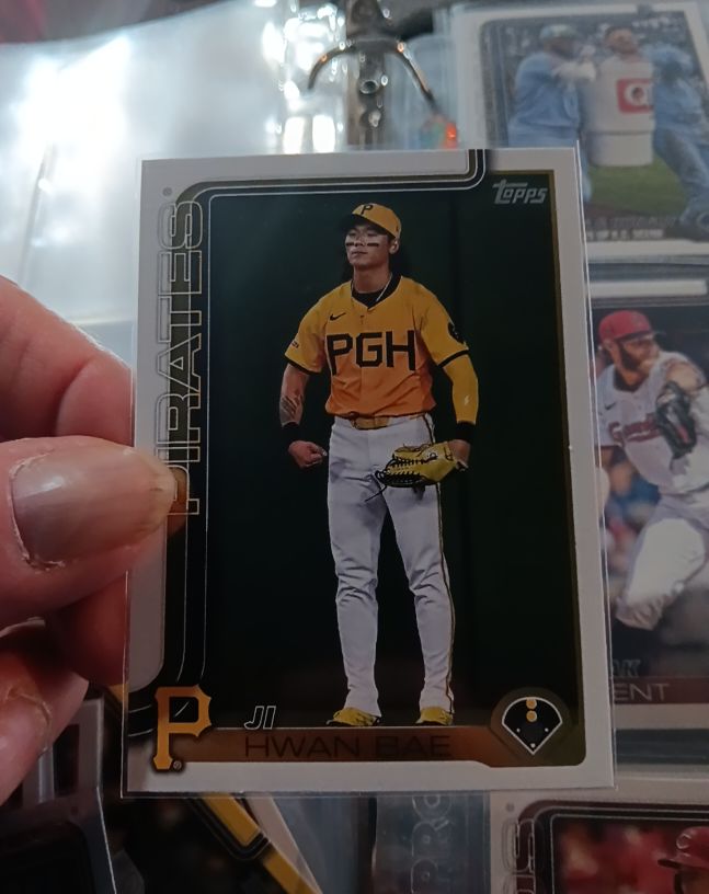 2025 Topps Update #US64 Ji Hwan Bae — front