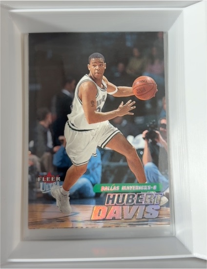 2000-01 Fleer Ultra #136 Hubert Davis — front