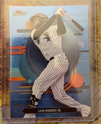 2025 Topps Finest #176 Luis Robert Jr. — front
