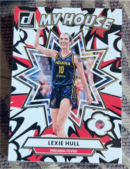 2025 Donruss WNBA My House #10 Lexie Hull — front