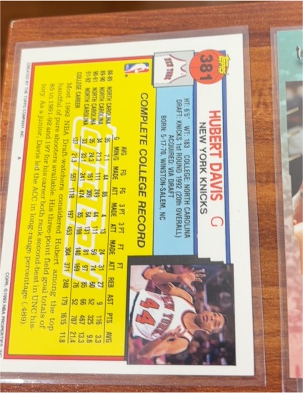 1992-93 Topps #381 Hubert Davis — front