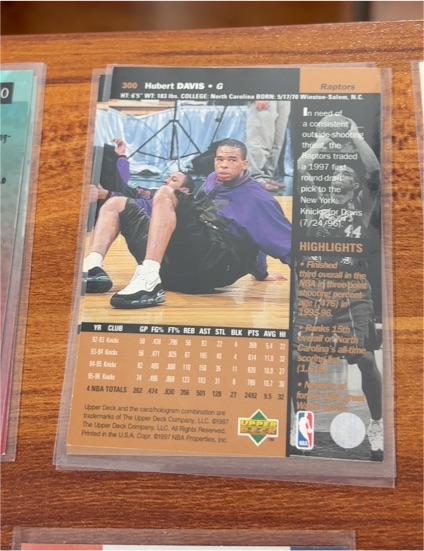 1995-96 Upper Deck #300 Hubert Davis — front