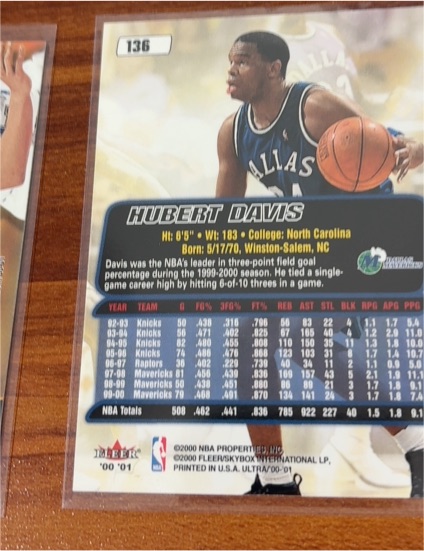 2000-01 Fleer Ultra #136 Hubert Davis — front