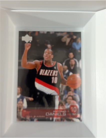 2002-03 Upper Deck #349 Antonio Daniels — front